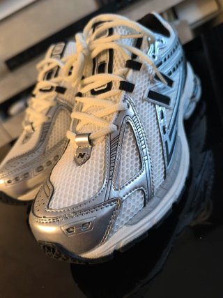 Zapatillas New Balance 1906R Talla 43