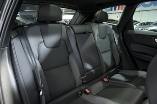 Volvo XC60   2.0 T6 AWD Recharge Plus Dark Auto