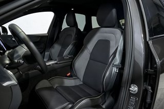 Volvo XC60   2.0 T6 AWD Recharge Plus Dark Auto