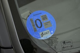 Volvo XC60   2.0 T6 AWD Recharge Plus Dark Auto
