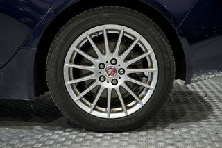 Jaguar XE   2.0 Diesel RWD 120kW Prestige Auto