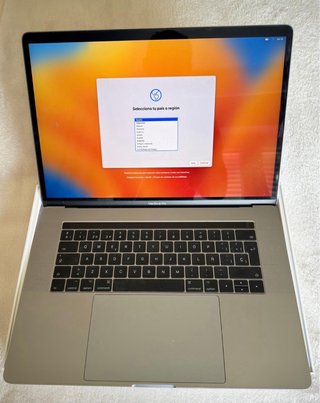 MacBook Pro 15 2017 i7 16GB RAM 1TB HDD
