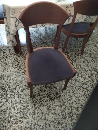 Mesa de madera con 2 cajones