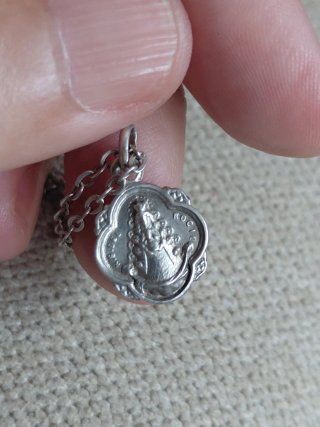 Medallita Virgen del Rocío 1980 Plata
