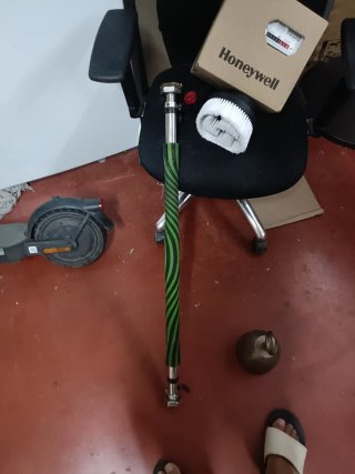 Barra de ejercicio para puertas