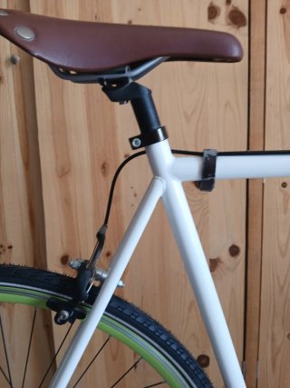 Bicicleta Megamo Blanca 28" Talla L con soporte