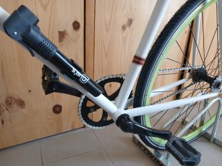 Bicicleta Megamo Blanca 28" Talla L con soporte