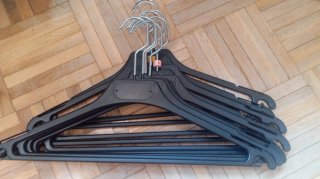 Lote de 10 perchas negras