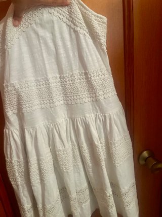 Vestido blanco cuello halter con encaje