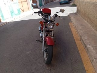 Suzuki Marauder 250cc Roja
