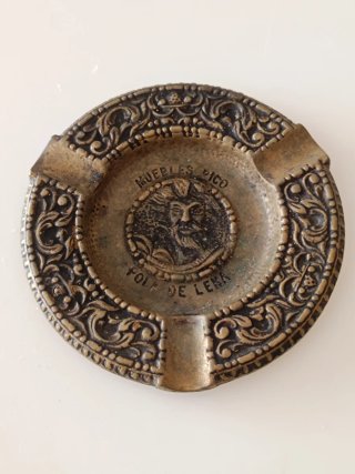Cenicero de bronce Muebles Pico Pola de Lena