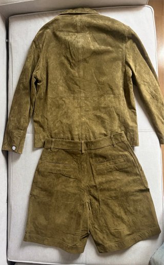Conjunto Piel Ante: Bermuda y Sobrecamisa Khaki