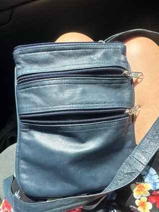 Bolso bandolera azul de piel