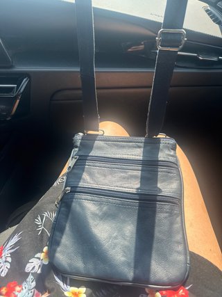 Bolso bandolera azul de piel