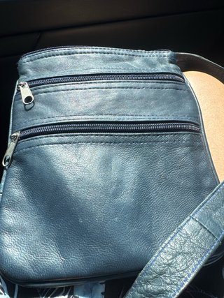 Bolso bandolera azul de piel