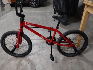 Bicicleta BMX WIPE Roja