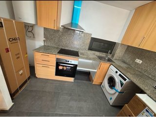Piso amueblado en Bellpuig, con balcón y aire A/C