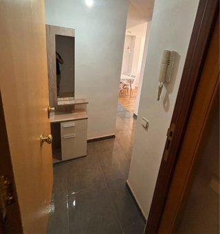 Piso amueblado en Bellpuig, con balcón y aire A/C