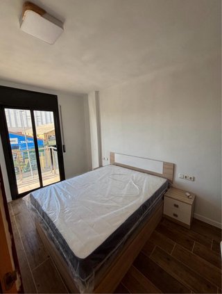 Piso amueblado en Bellpuig, con balcón y aire A/C