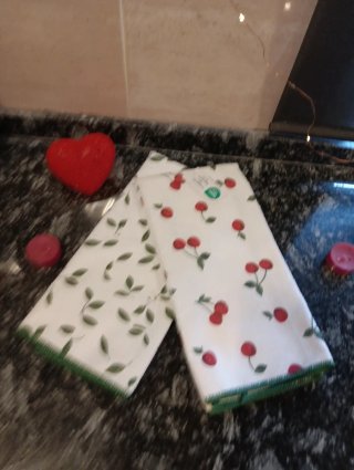 Servilletas de tela con cerezas y hojas