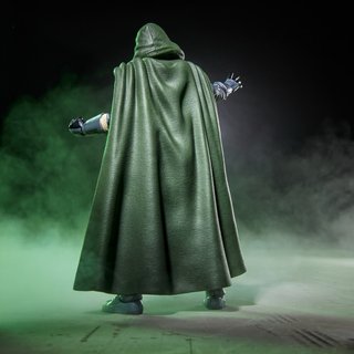 DOCTOR DOOM - MARVEL LEGENDS AVENGERS DOOMSDAY