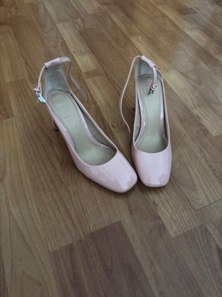 Zapatos tacón rosa charol n.36 Berskha