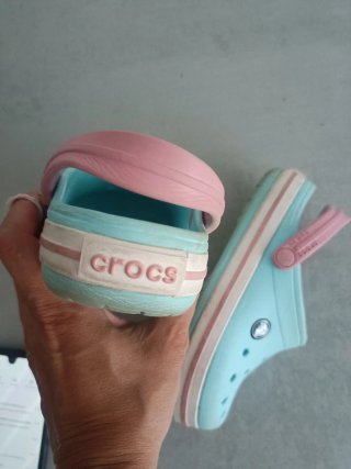 Crocs turquesa y rosa Talla 30-31