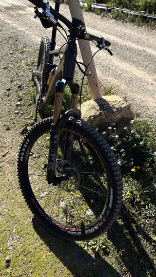 Bicicleta Ghost Riot AM taglia XL in carbonio completo