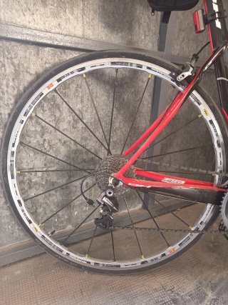 Bicicleta carretera BH G5