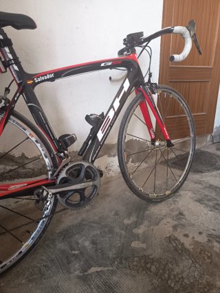 Bicicleta carretera BH G5