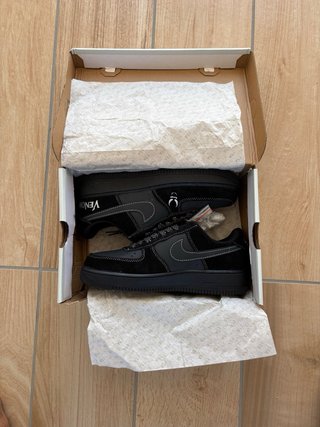 Nike Air Force 1 Venom Negra Talla 42