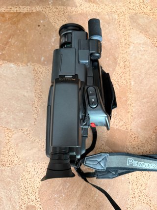Videocámara VHS-C Panasonic NV-MC30 Hi-Fi Stereo
