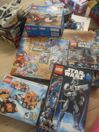 Lotes de LEGO Star Wars, Batman, Creator y más