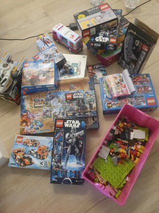 Lotes de LEGO Star Wars, Batman, Creator y más