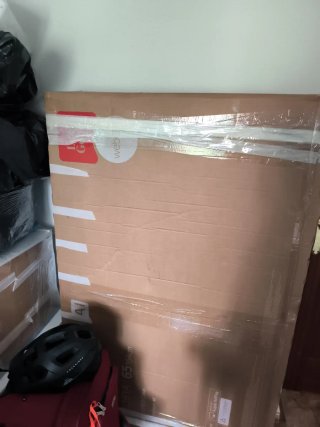Caja TV LG 65 pulgadas