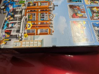 LEGO Creator Expert 10264 Corner Garage