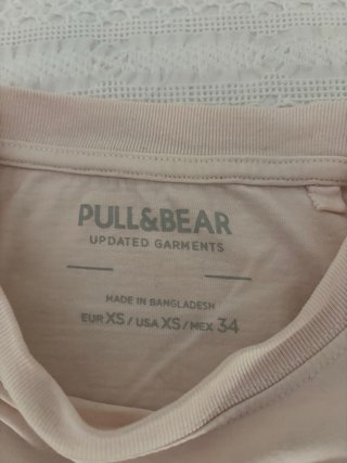 Camiseta Beige con Estampado Gráfico