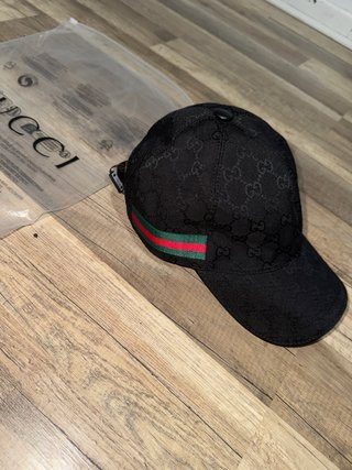 Berretto Gucci Nero GG Supreme