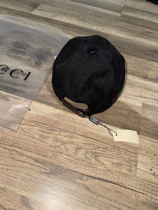 Berretto Gucci Nero GG Supreme