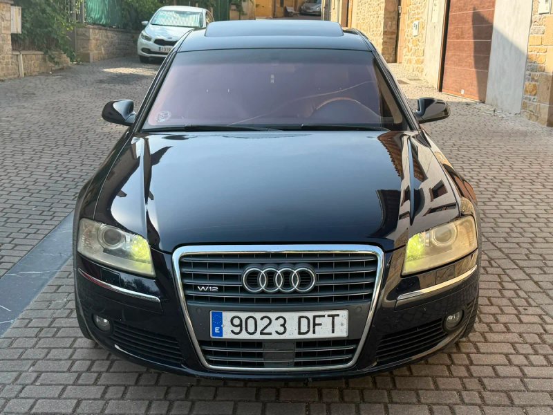 Audi A8 2005 - foto 1