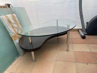 Mesa de salón cristal y metal Yin Yang