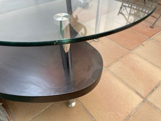 Mesa de salón cristal y metal Yin Yang