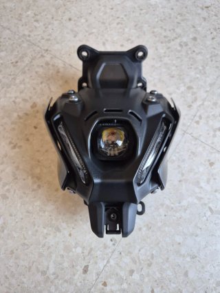 Faro Delantero Yamaha MT-09 21-24