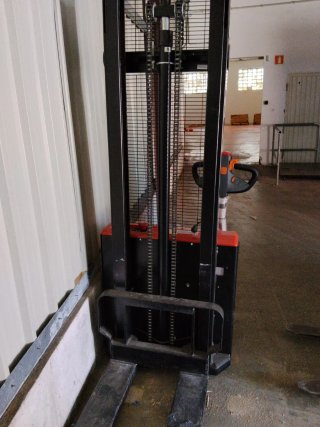 Carretilla elevadora eléctrica 1200KG