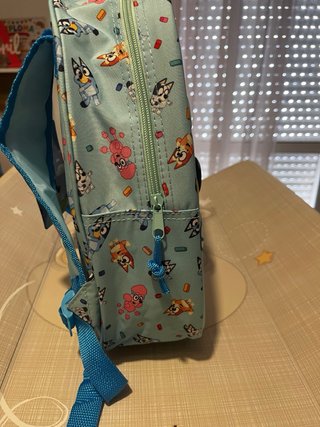 Mochila Bluey con etiqueta