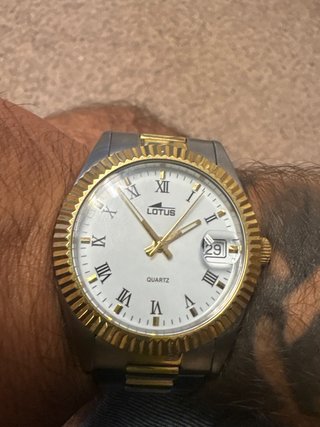 Reloj Lotus Oro y Plata