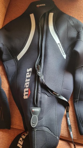 Neopreno Mares Pioneer Talla M 5mm