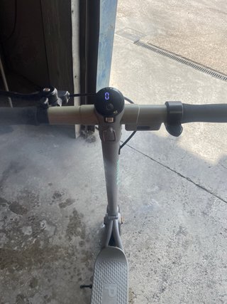Patín Eléctrico Plegable Gris