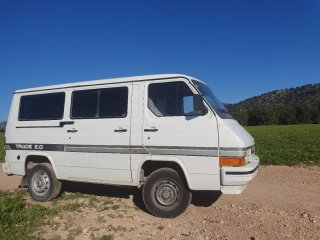 Nissan Trade 1996