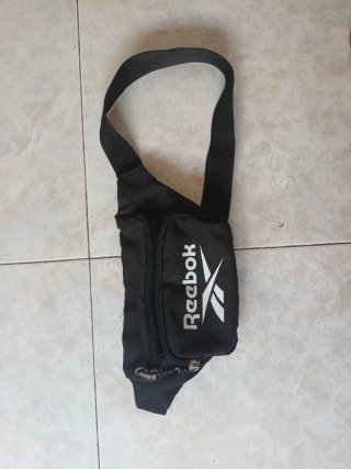 Riñonera Reebok Negra